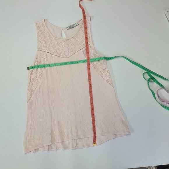 Chloe K Size Small Pink Lacy Tank - Picture 15 of 16